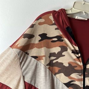 NWOT Blumin Apparel Sweatshirt